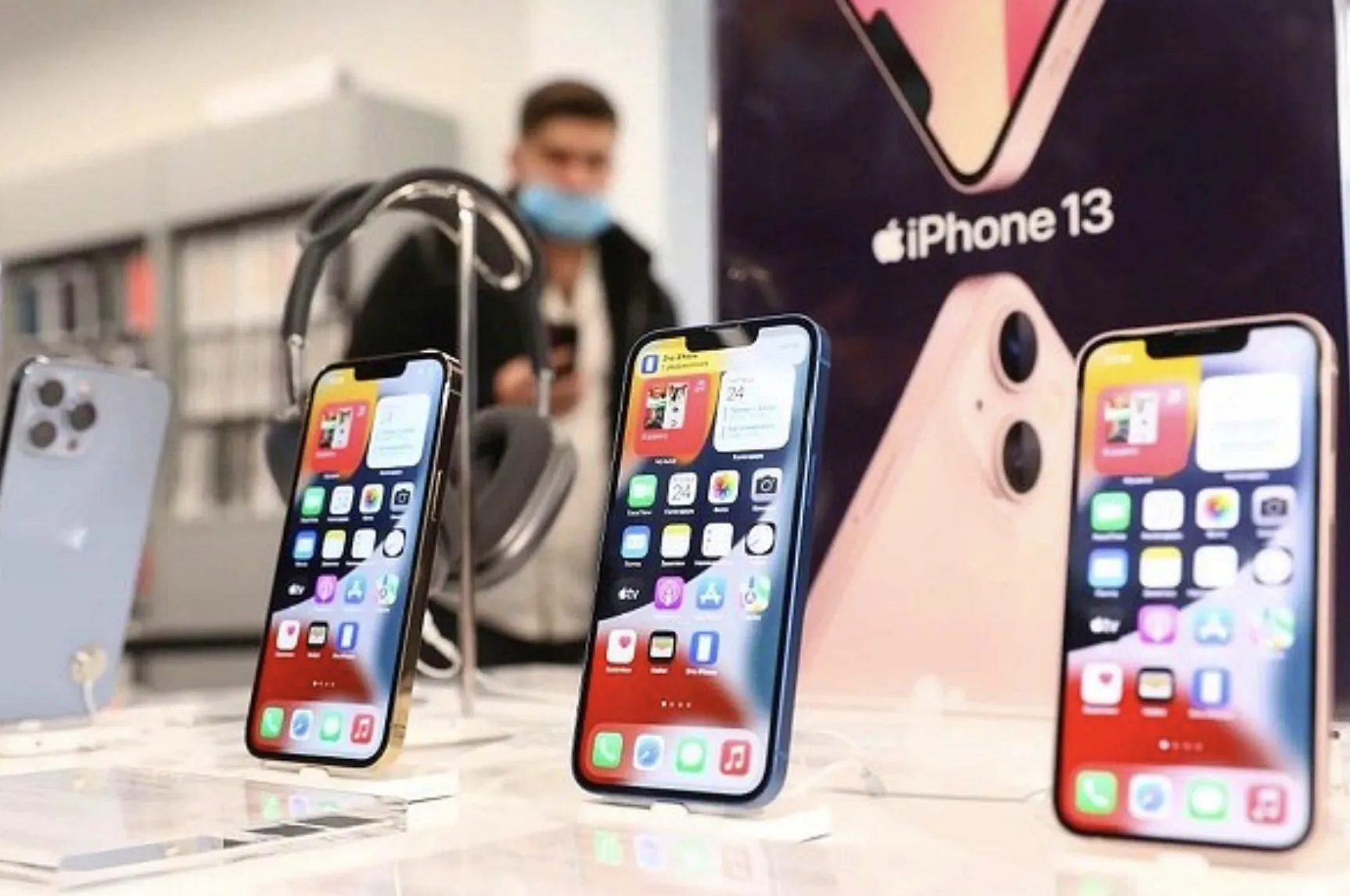 Популярные блогеры рекламировали фейковый магазин iPhone. Покупателей разводили – как не оказаться среди обманутых?