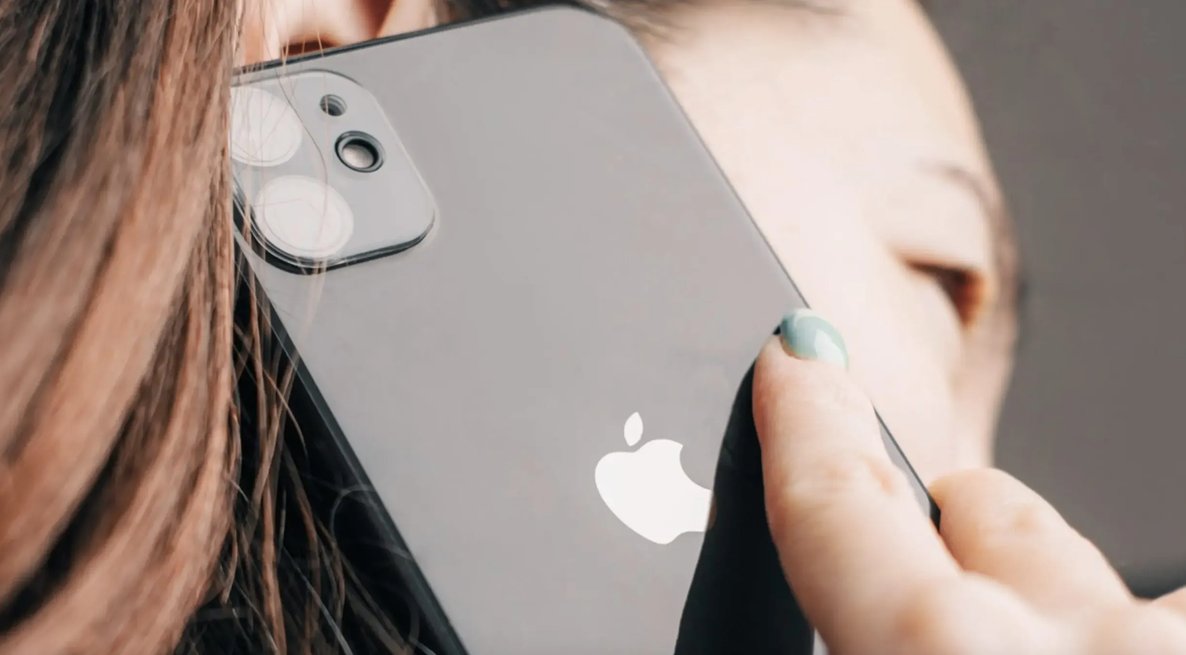 Как улучшить качество связи на iPhone? Установите iOS 16.4 и включите эту опцию