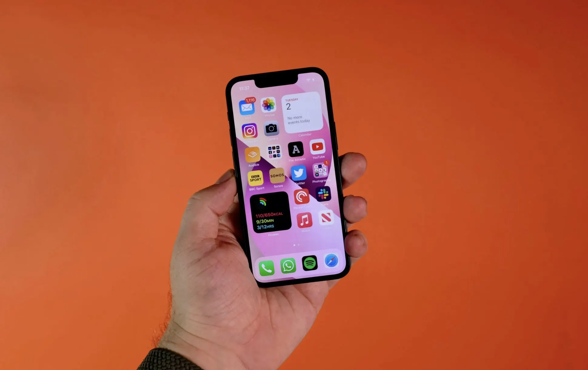iPhone 13 mini напоследок подешевел. Скоро исчезнет, а пока нужно брать