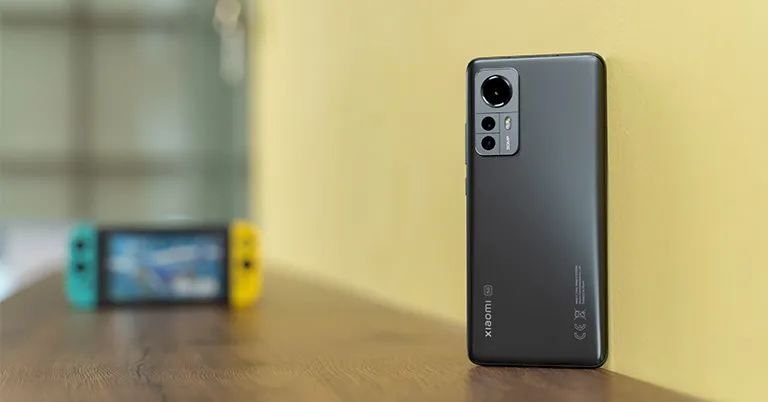 Об этом Xiaomi все забыли, а зря. Это самый сбалансированный флагман бренда