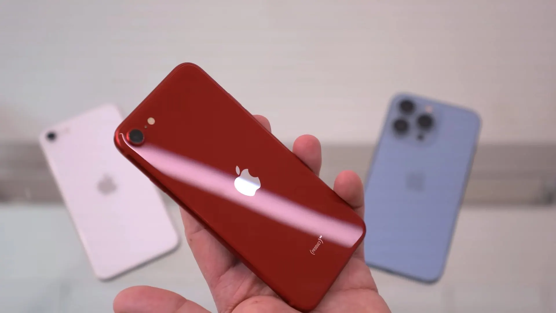 Этот iPhone самый доступный на рынке. И он не так ужасен, как казалось раньше