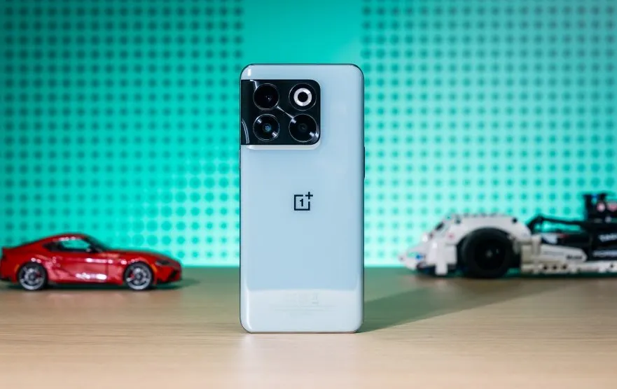 Забытый флагман OnePlus рухнул в цене на Али. Вариант с топовой производительностью и бесконечной памятью