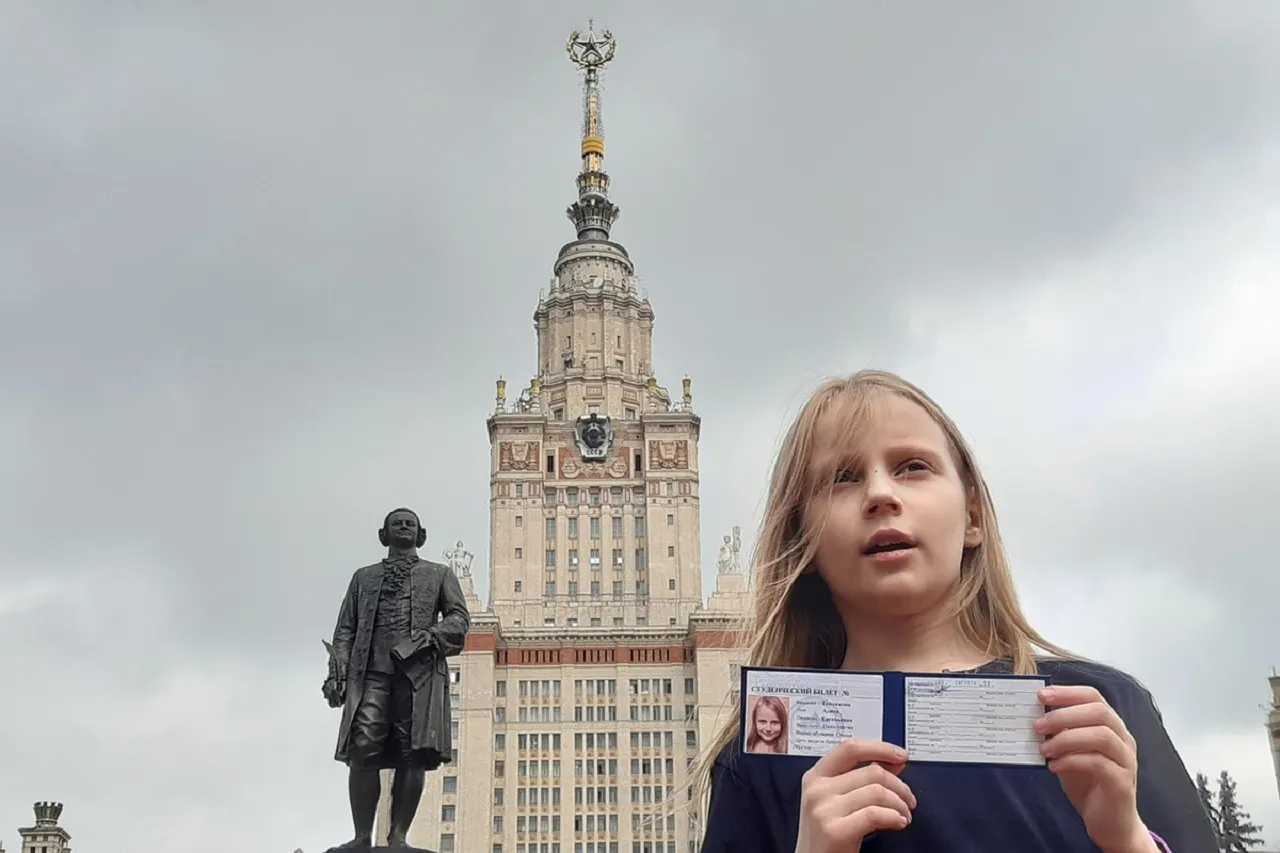 Как сейчас выглядит Алиса Теплякова? 10-летняя студентка сильно изменилась на новых фото