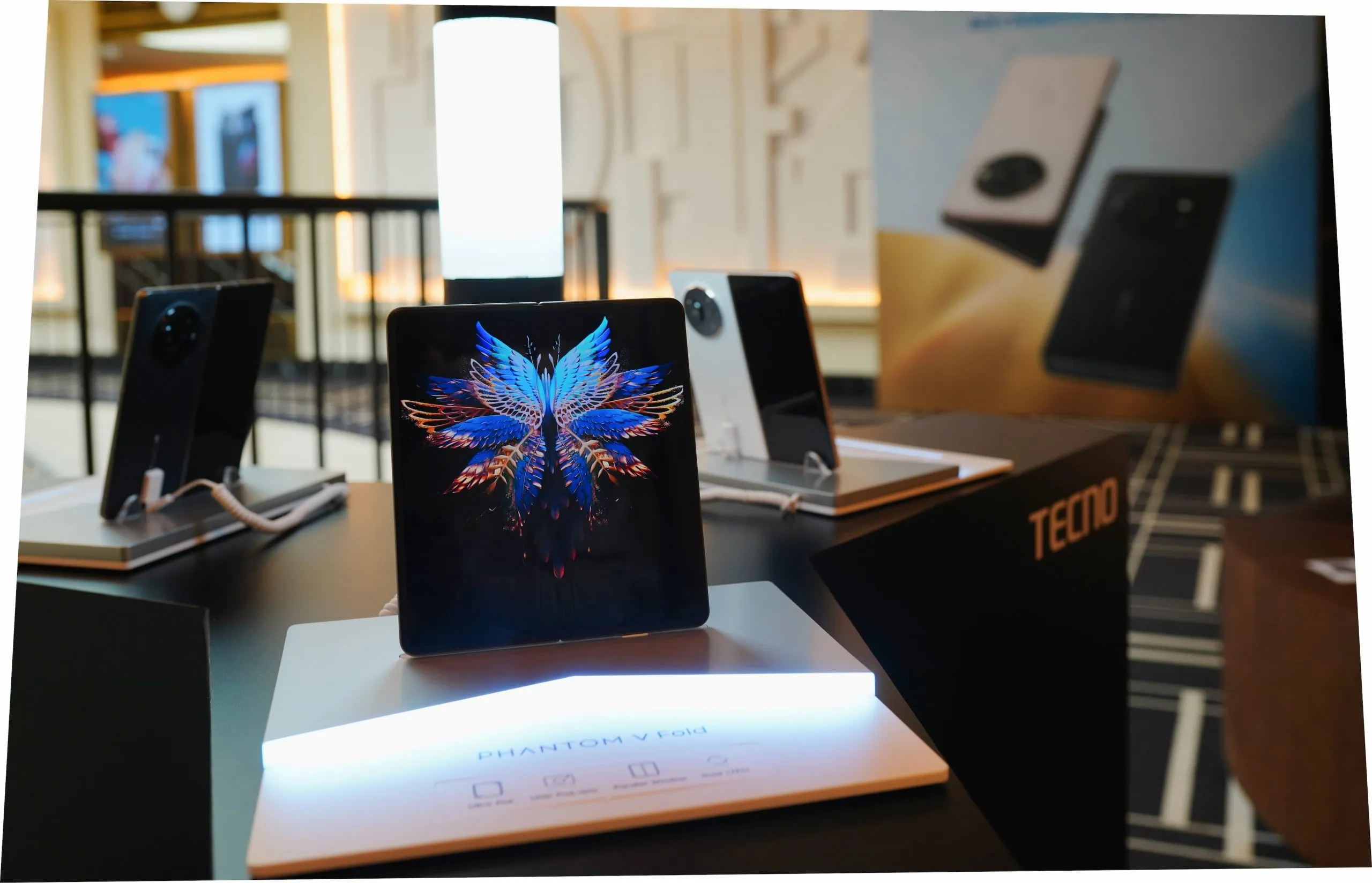 Tecno Phantom V Fold – складной флагман с потрясающим дисплеем. Он приехал в Россию – сколько стоит?