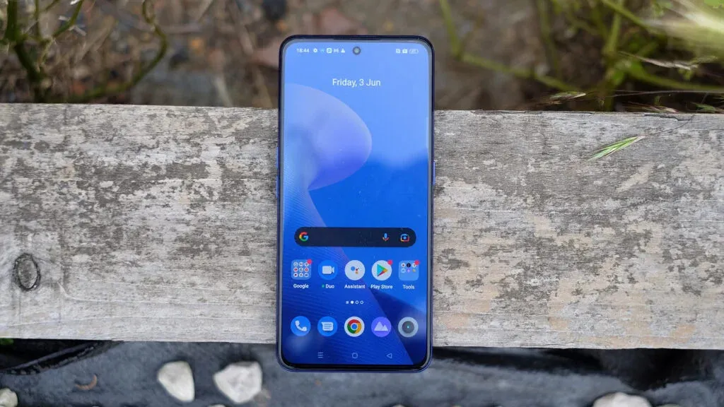 Эти гаджеты Realme можно брать прямо сейчас. Игровой флагман, стильный ноутбук и бюджетные смарт-часы
