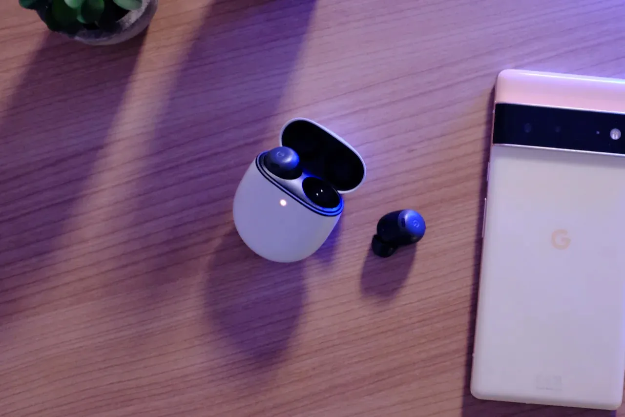 Google Pixel Buds Pro сливают по оптимальной цене. Это главный конкурент AirPods Pro 2