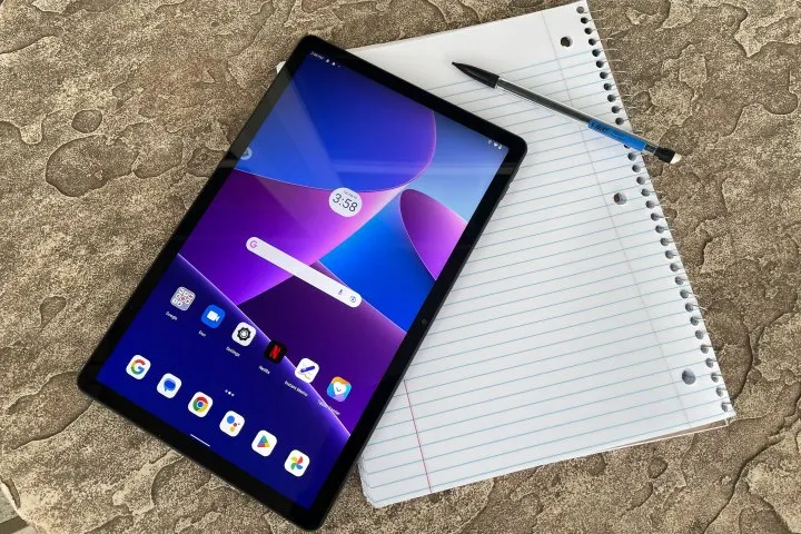Легендарный планшет Lenovo радикально подешевел в России. Хватаем, пока он есть в наличии