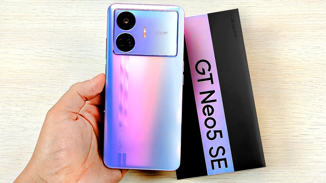 Realme GT Neo 5 SE с бесконечной памятью стоит фантастически дешево. Шикарный убийца флагманов