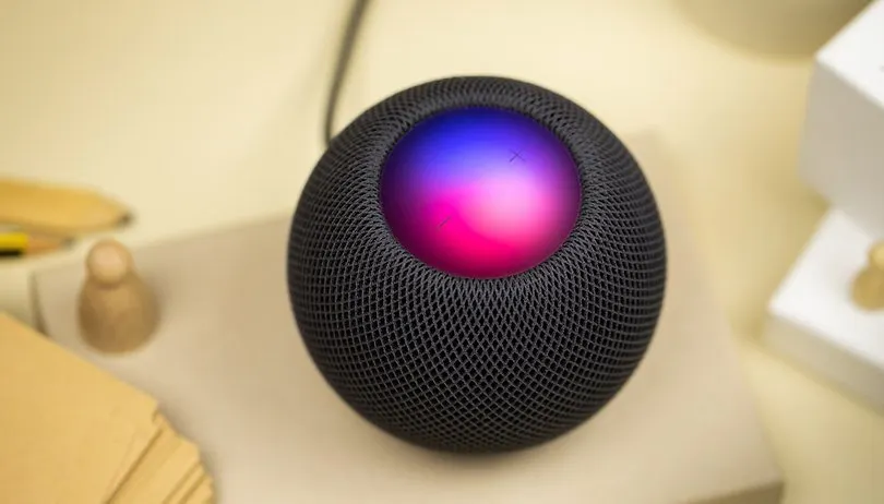 Умная колонка Apple HomePod mini рухнула в цене. Она говорит на русском языке и отлично звучит