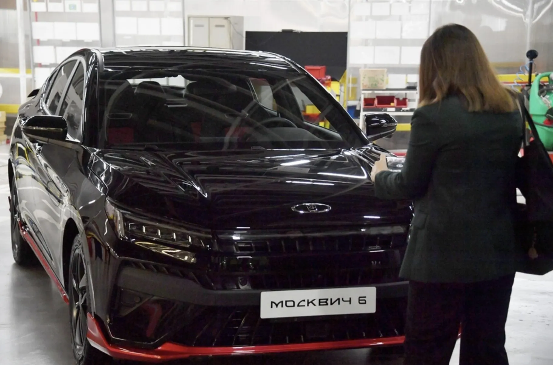 Ранний обзор автомобиля «Москвич 6». За что хвалят и ругают его оригинальную версию – «Сыхао Яо»?