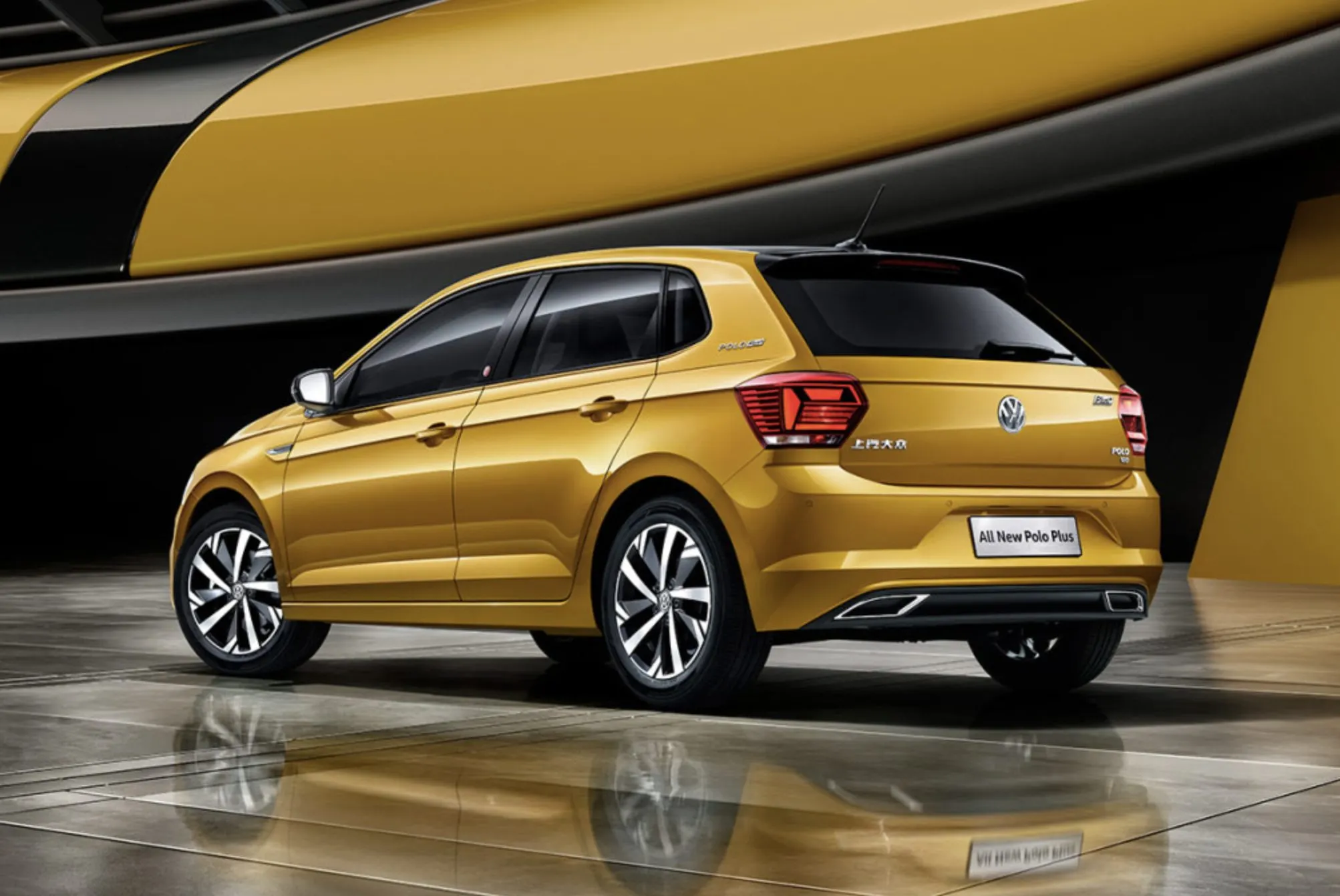 Volkswagen Polo Plus приехал в Россию. Сколько просят за обновленный хэтчбек?