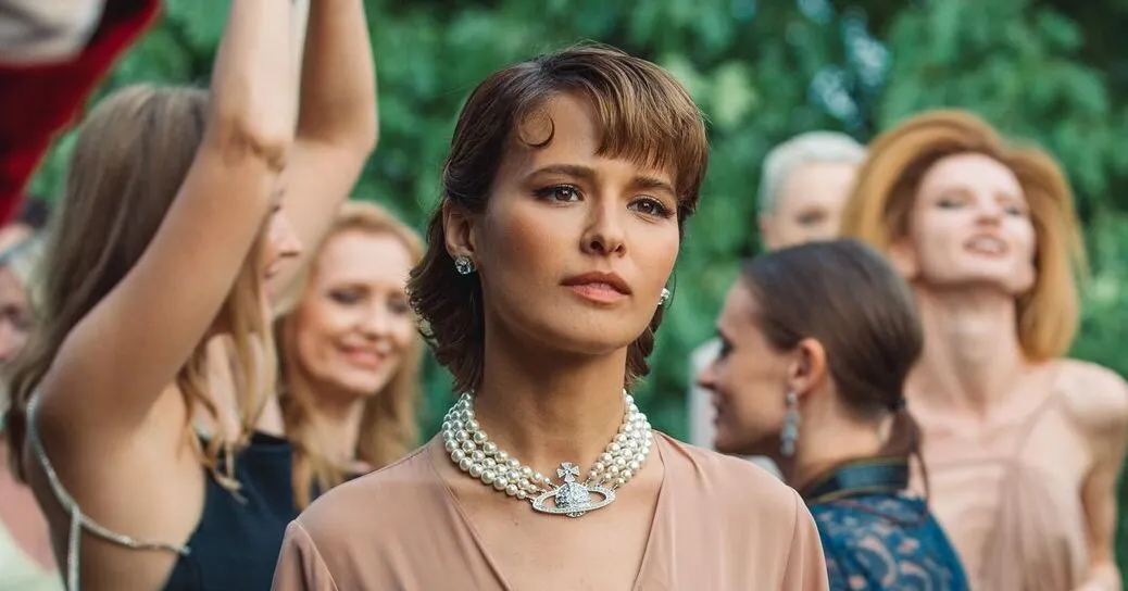 Кто такая Анна Богинская? Ее книга легла в основу эпического сериала «Жить жизнь»