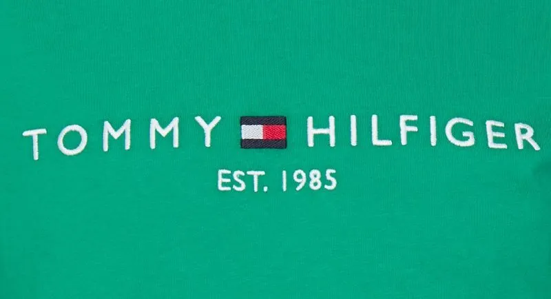 Футболки от Boss и Tommy Hilfiger сливают за гроши на Lamoda. Цены как в масс-маркете