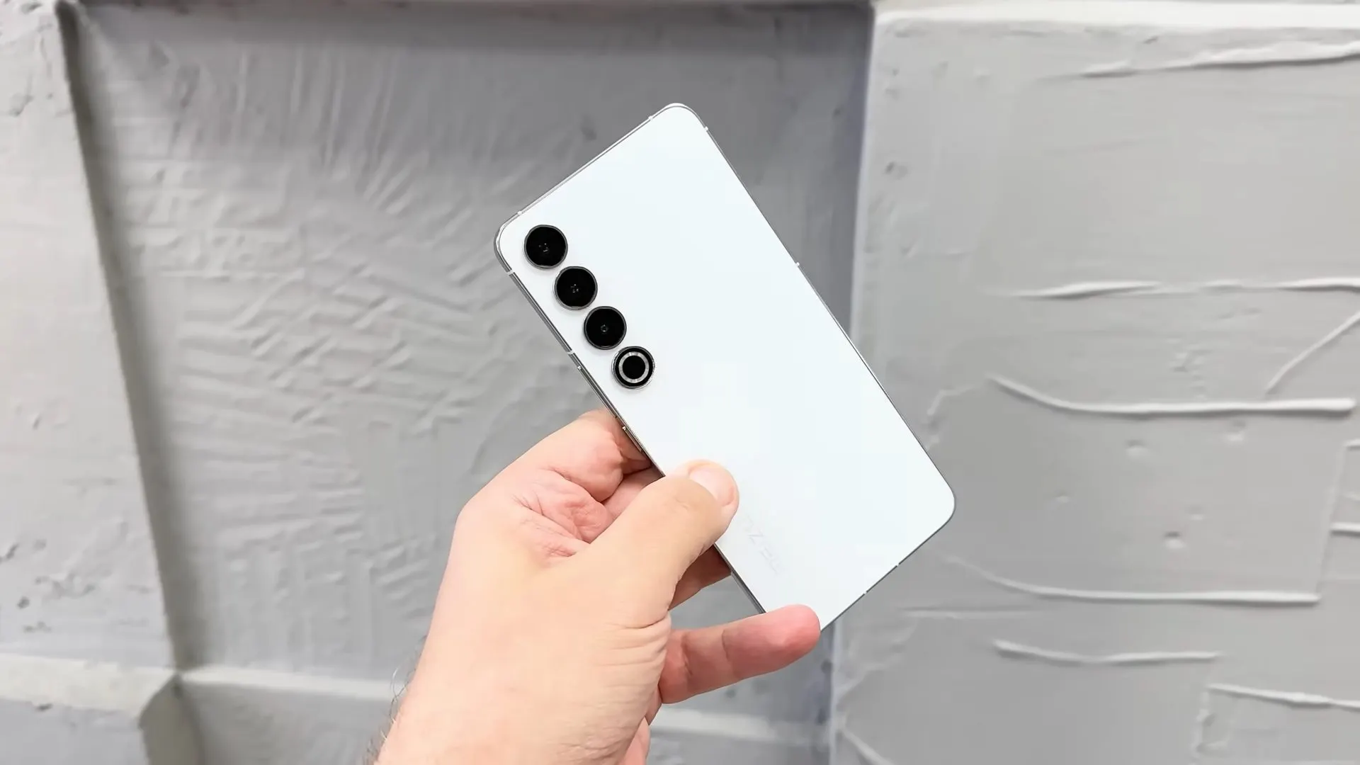 Meizu 20 Pro — удачный флагман или главное разочарование года? Подробный разбор одной из самых интересных новинок