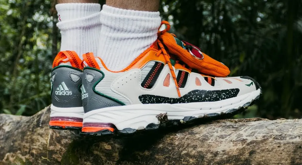 Мощные кроссовки от adidas подешевели на Joom. Распродажа закончится совсем скоро