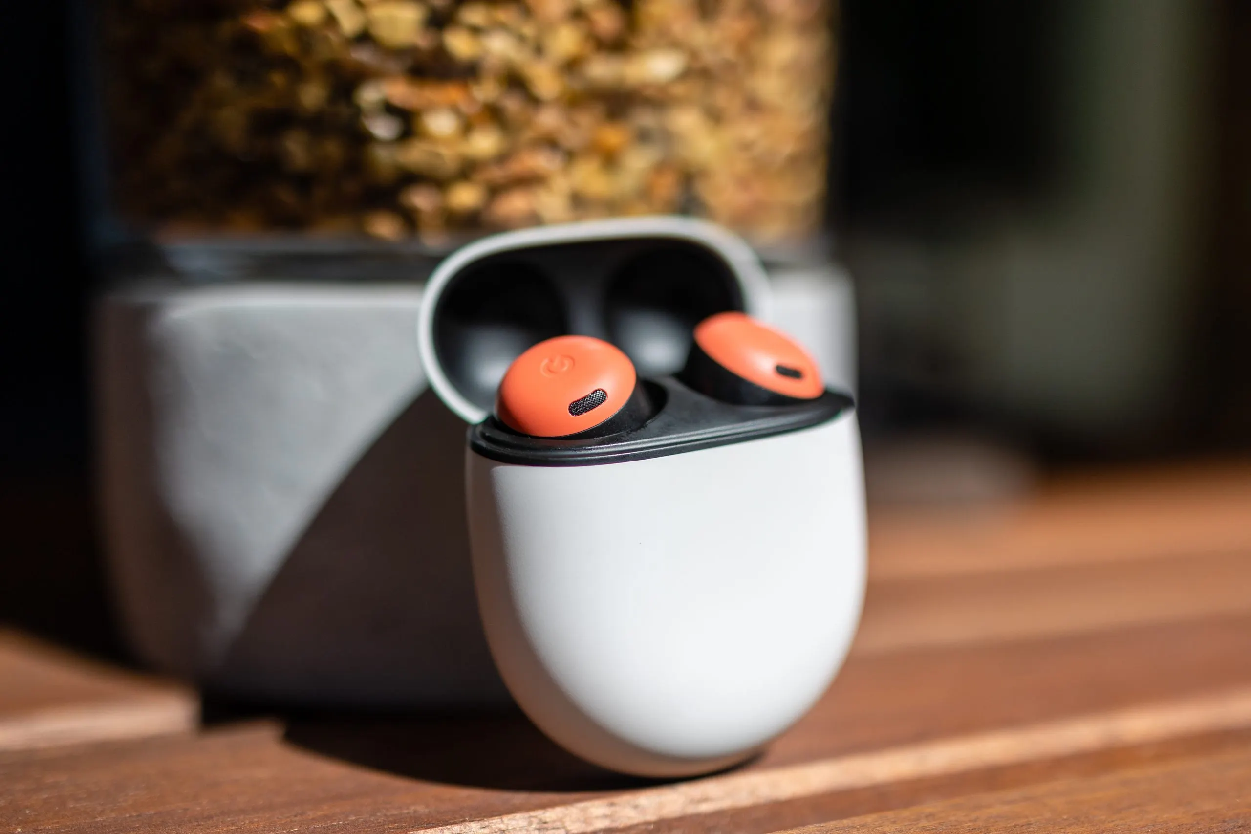 Самое время брать Google Pixel Buds Pro. Убийцы AirPods Pro 2 подешевели в России