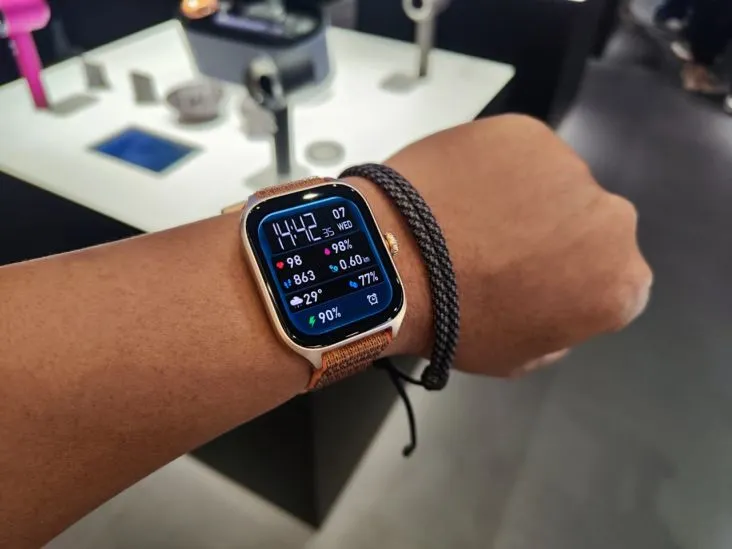 Самые стильные смарт-часы Amazfit GTS 4 упали в цене. Такому дизайну позавидуют даже Apple Watch