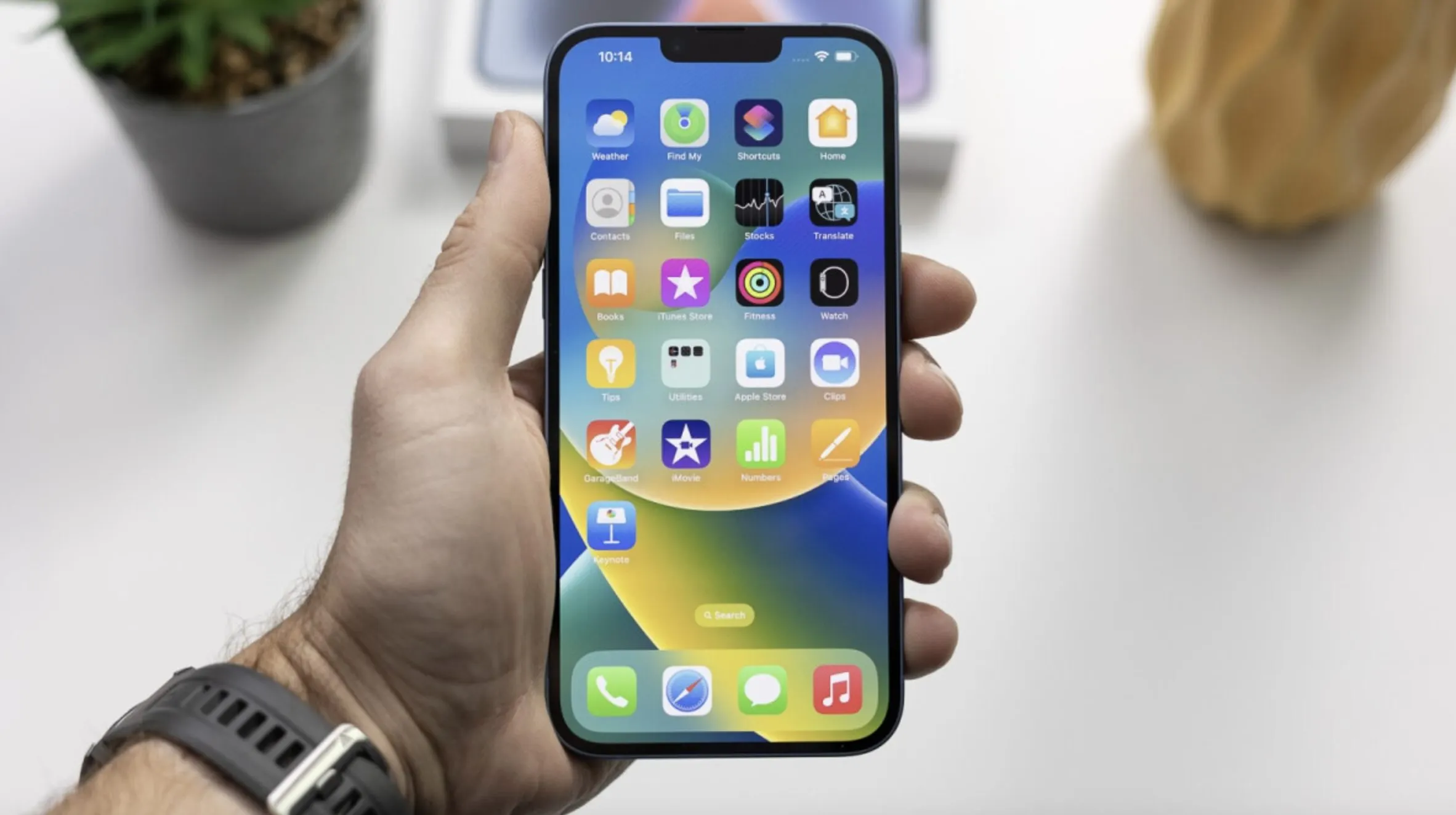 Премиальные iPhone подешевели в России. А что с ценами на iPhone 13 и iPhone 14?