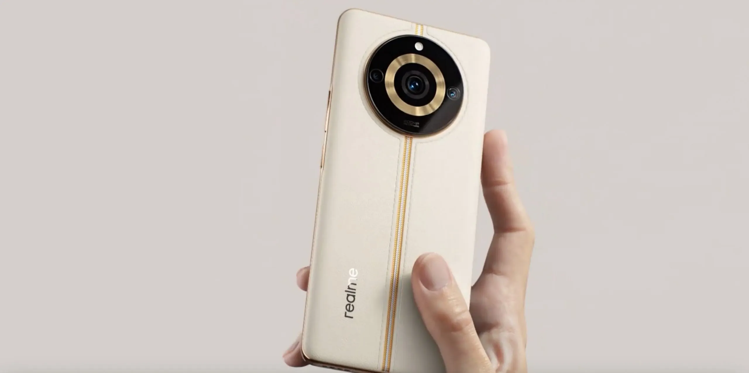Камера 200 Мпикс, 12 Гбайт оперативки, огромный экран. Новый Realme 11 Pro+ – субфлагман с бешеными характеристиками и смешной ценой