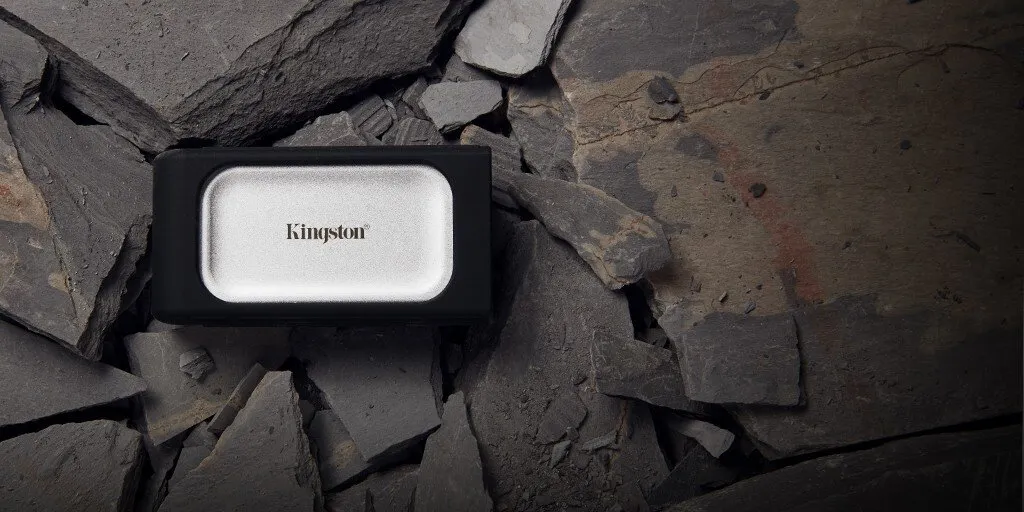 Нашли крутейший внешний SSD от Kingston. Он очень компактный и невероятно шустрый