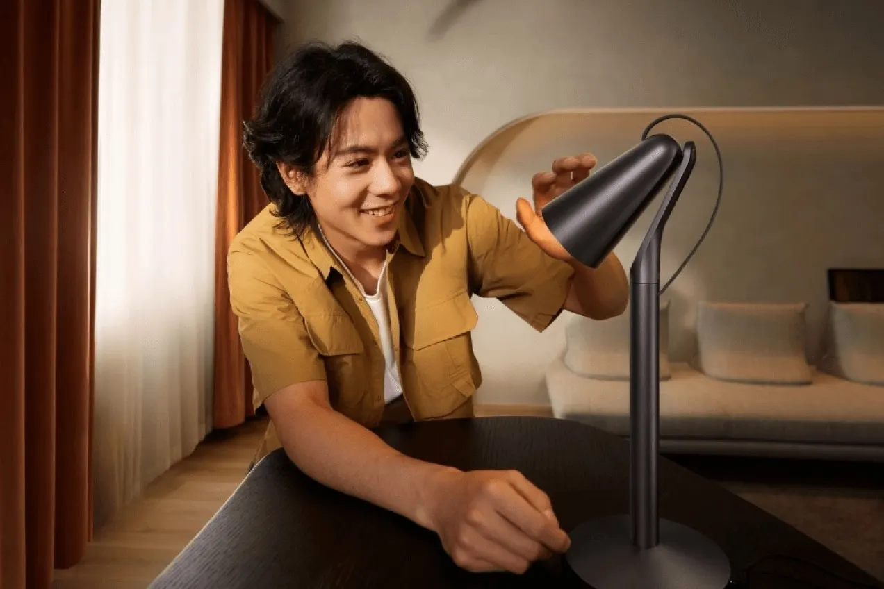 Крутая умная лампа Xiaomi Pipi Desk Lamp появилась на Али. Она максимально напоминает логотип Pixar