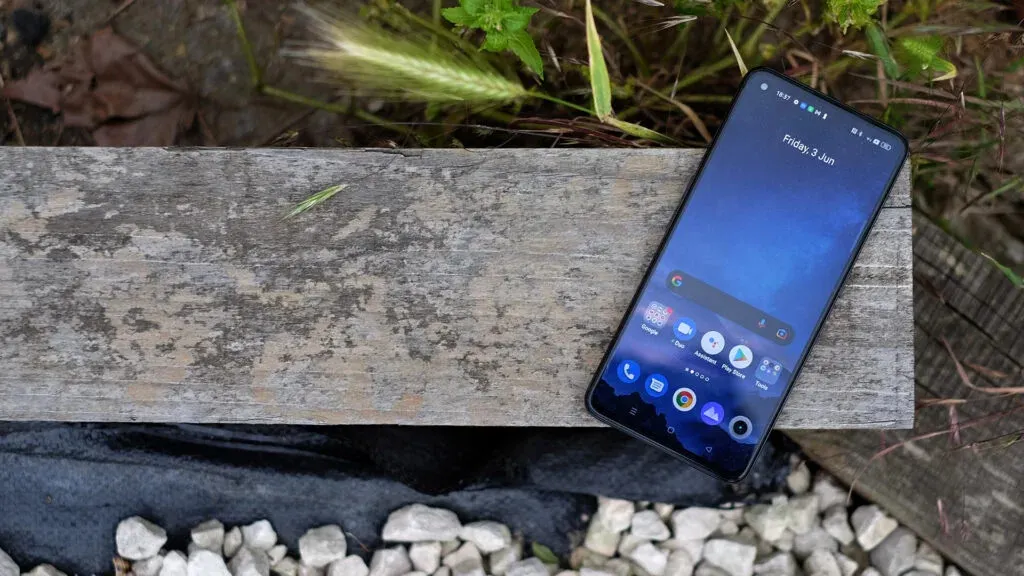Легендарный субфлагман Realme отдают за бесценок. Однозначно стоит брать