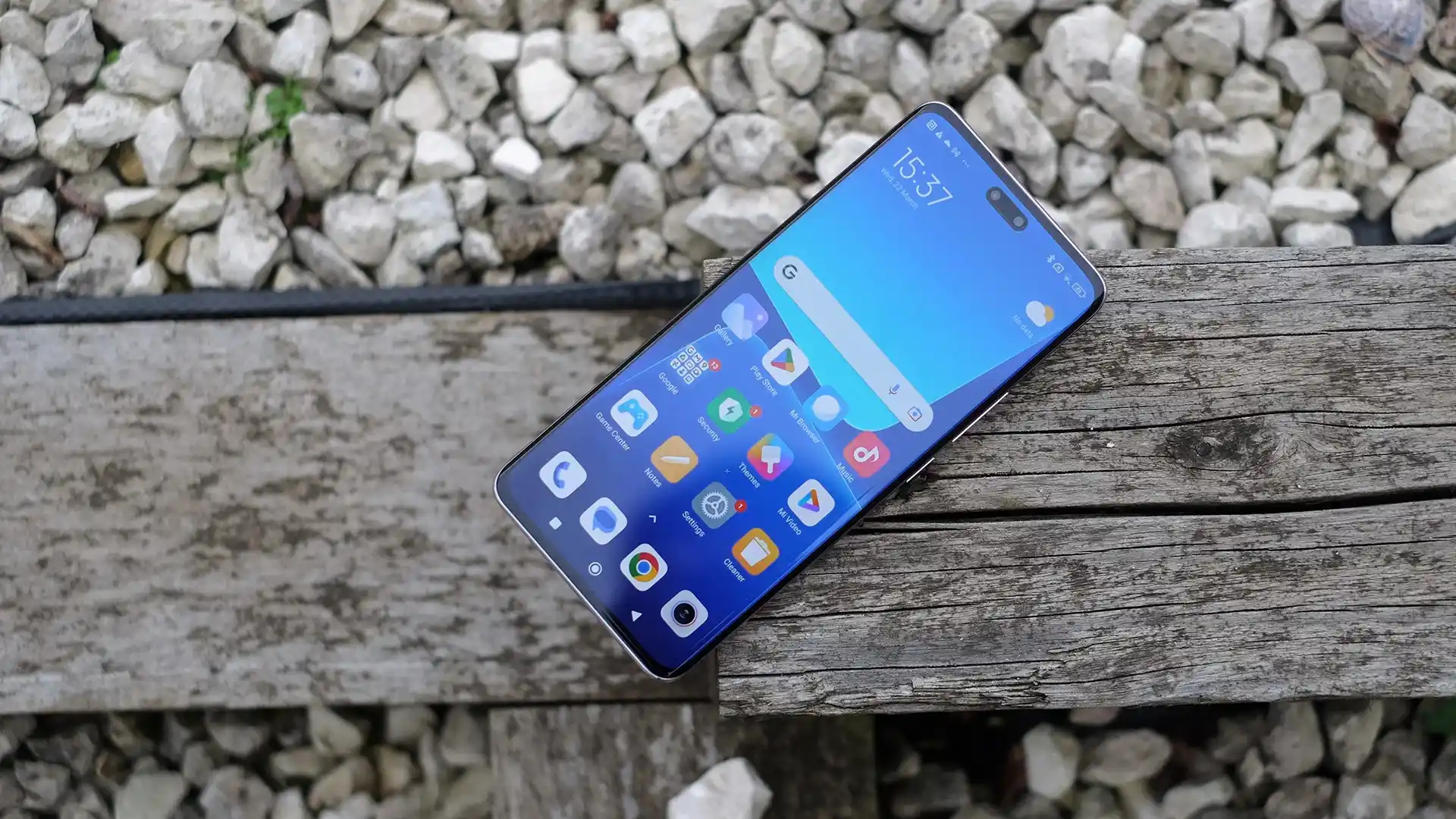 Этот Xiaomi — самый стильный девайс бренда. Мы знаем, где его лучше брать