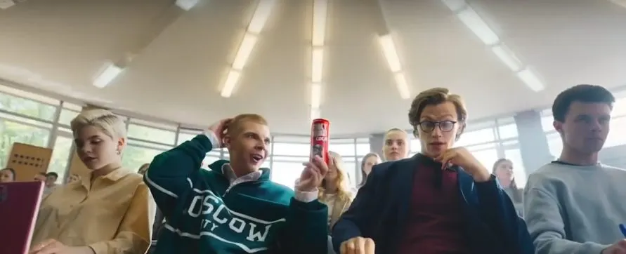 3 ужасные рекламы заменителей Coca-Cola и Pepsi. Рэп «Черноголовки» и Егор Крид для Coolcola