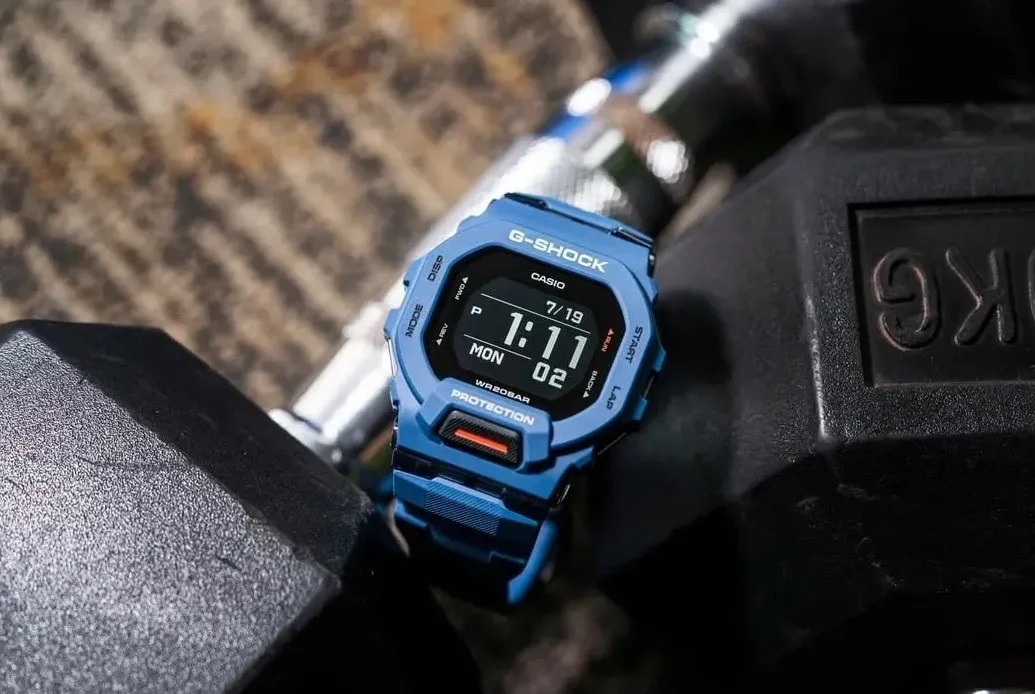 Флагманские смарт-часы Casio G-Shock сливают с огромной скидкой. Они держат заряд почти 2 года и показывают уведомления