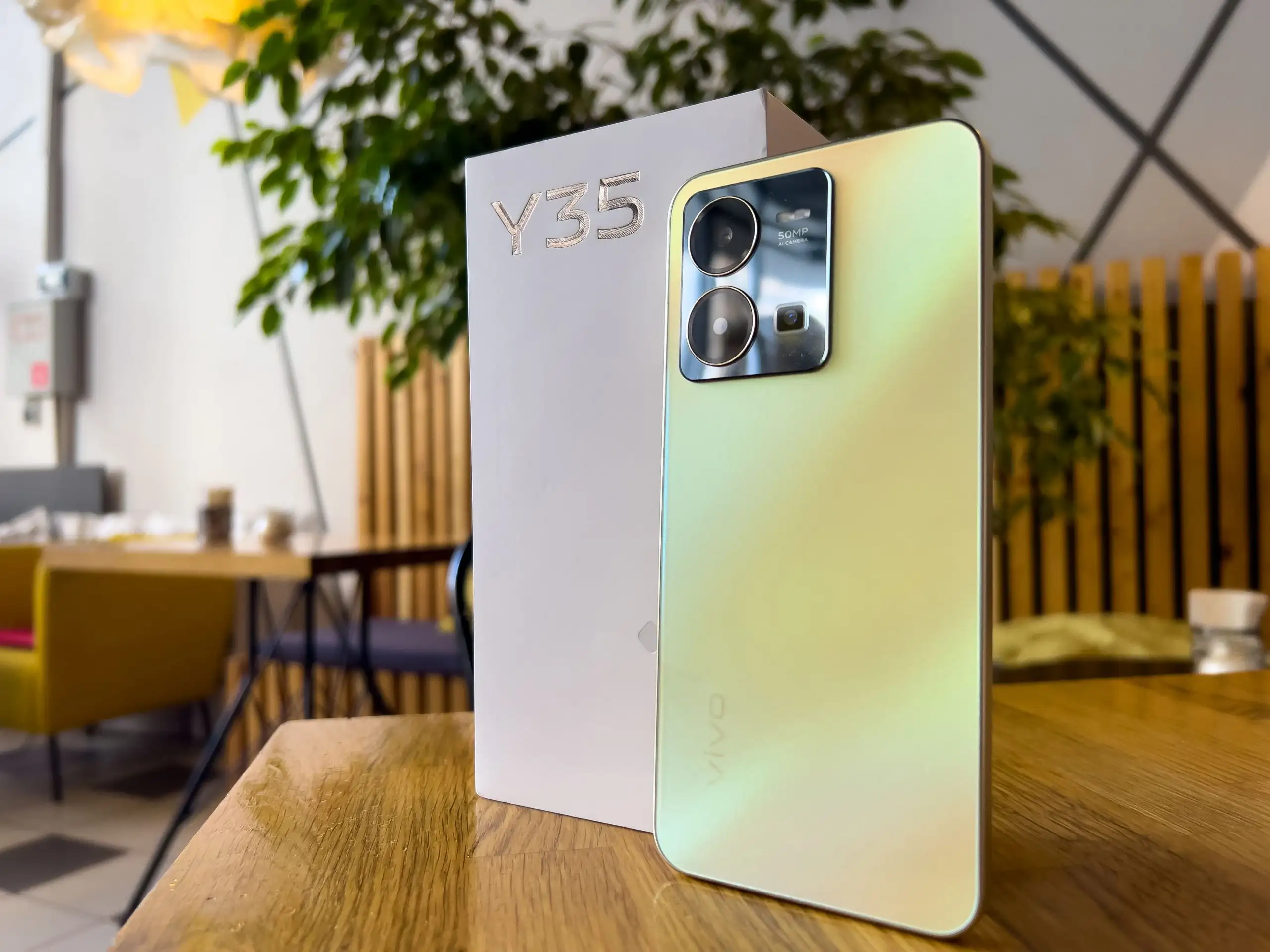 Vivo Y35 — идеальный смартфон за 10 тысяч рублей. Настоящий убийца Xiaomi Redmi