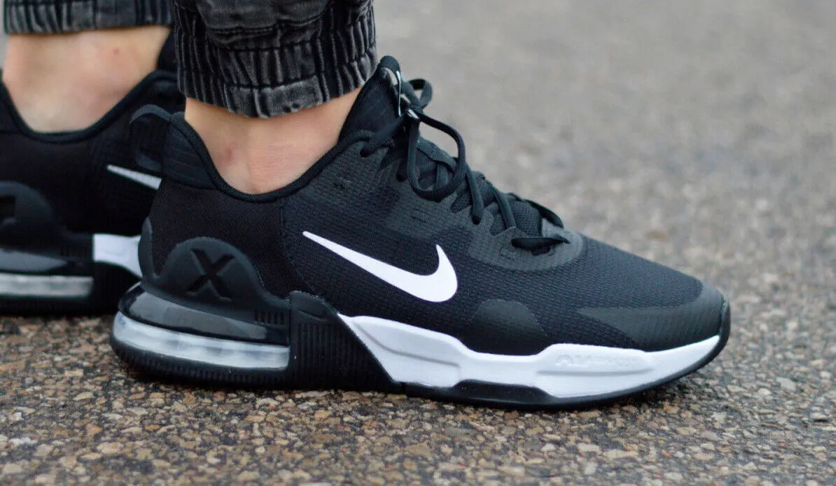 Кроссовки от Nike обесценились на Joom. Теперь их может купить каждый