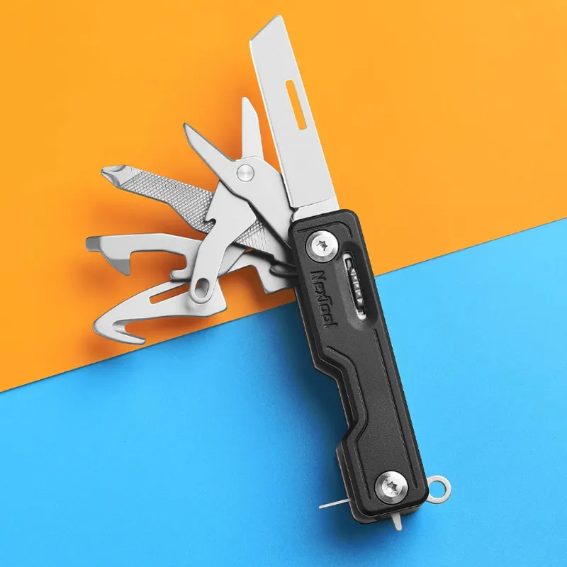 Такой мультитул Xiaomi должен быть у каждого. Стоит сущие копейки, но он очень функциональный