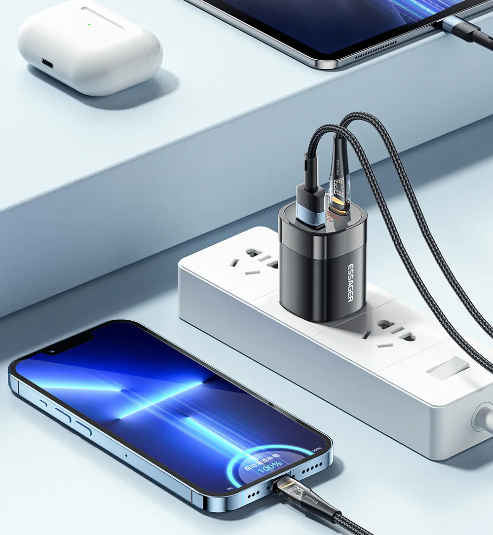 Компактный зарядник Essager на 33 Вт отдают за смешные деньги. Там есть дисплей, а еще девайс идеален для iPhone