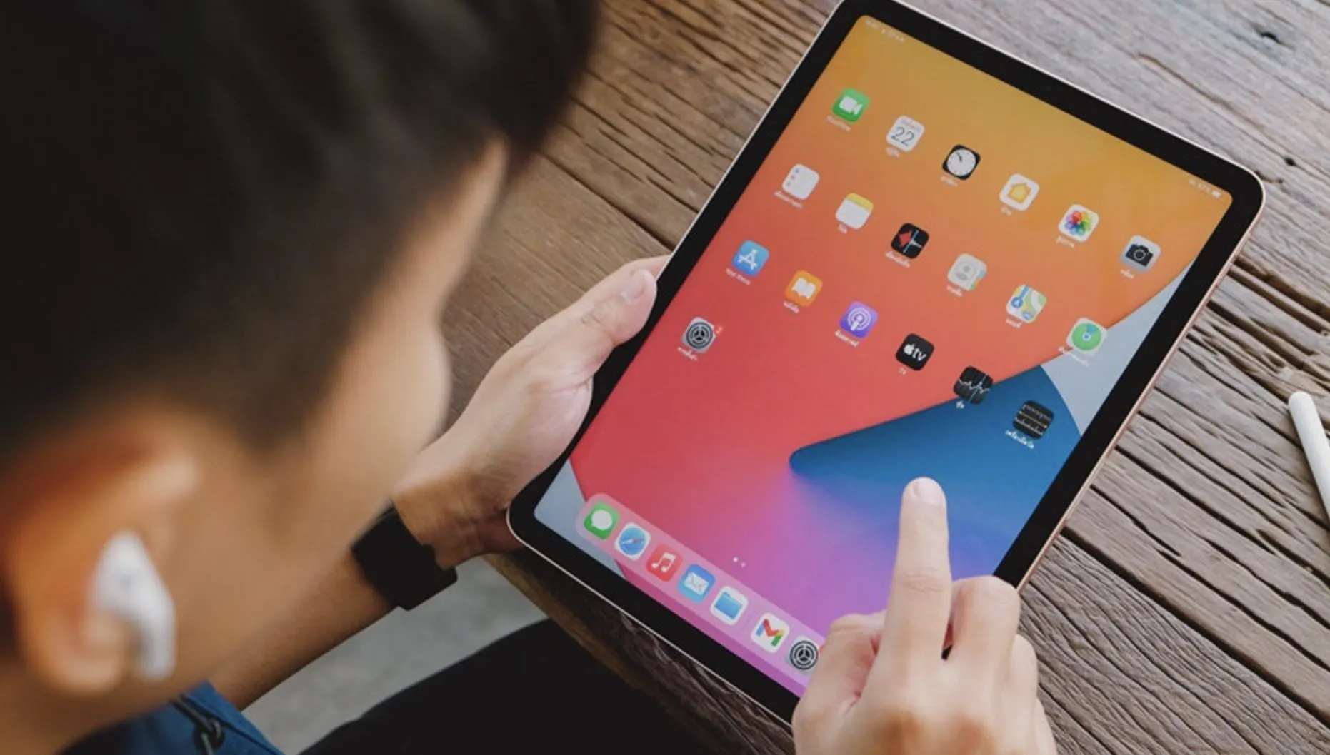 Какой iPad выбрать, чтобы получить максимум функций по лучшей цене? Есть два варианта