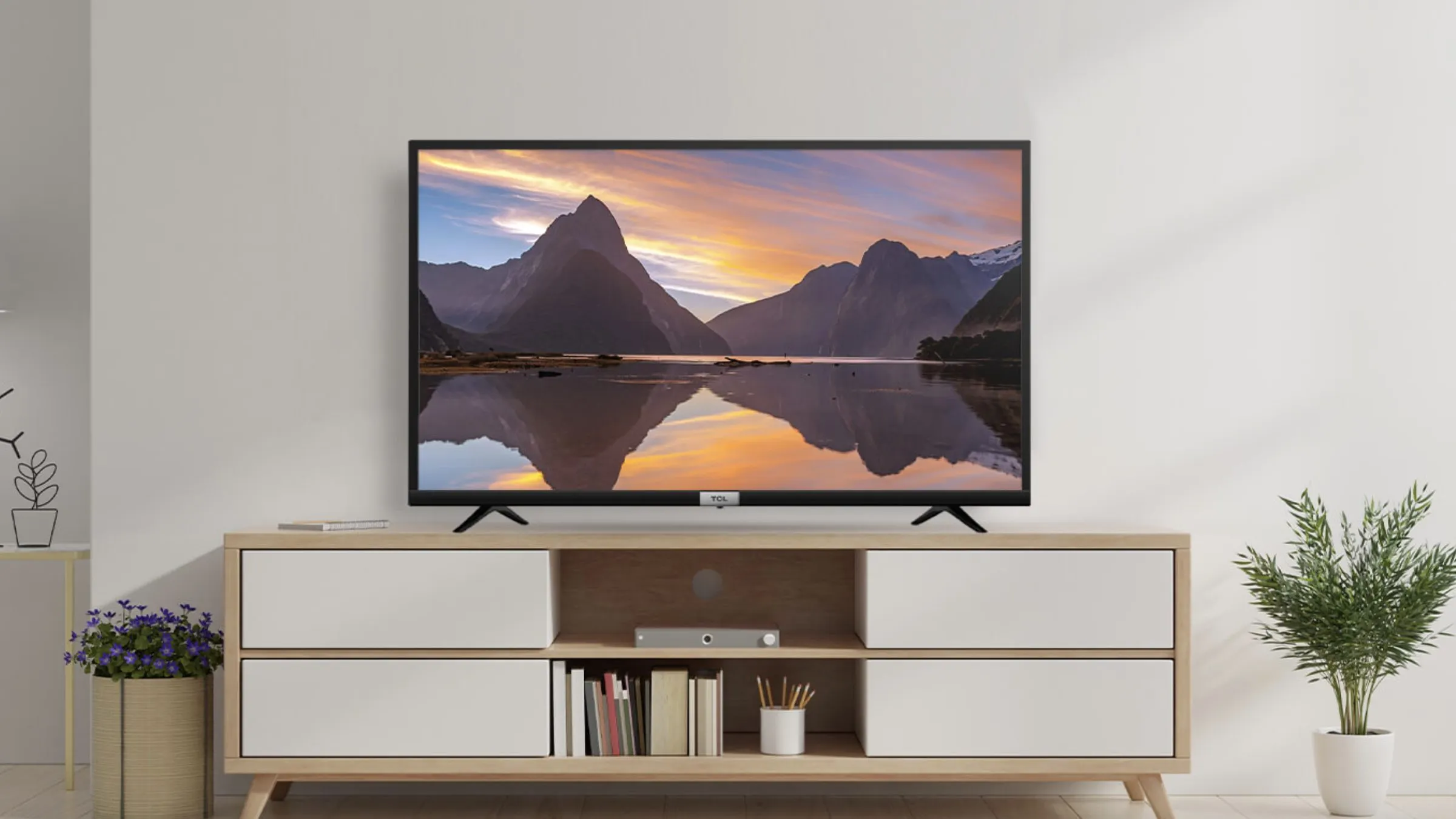 Этот телевизор TCL отдают за реальные копейки. У него всего один минус, да и на него плевать