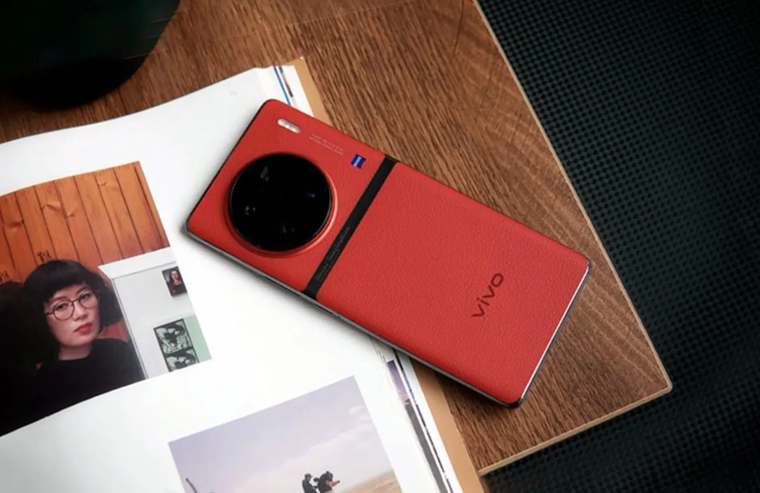 Жуткие кадры: что стало со смартфонами Xiaomi и Vivo в кожаном корпусе. На это больно смотреть