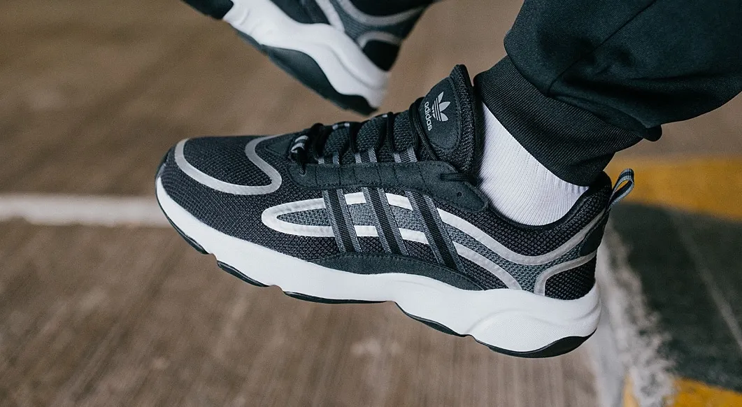 Кроссовки от adidas мощно подешевели на Joom. Скидки порадуют любителей брендовой обуви