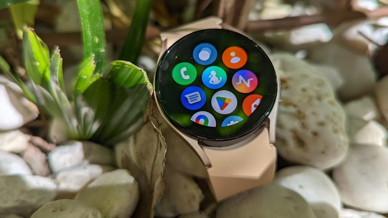 Хитовые смарт-часы Samsung рухнули в цене. Теперь их можно брать без раздумий