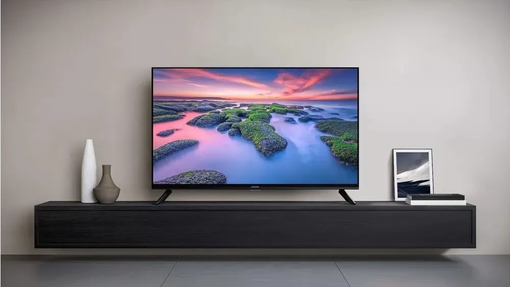 Этот Xiaomi — самый выгодный телевизор для кухни. У него тонкие рамки и крутой звук