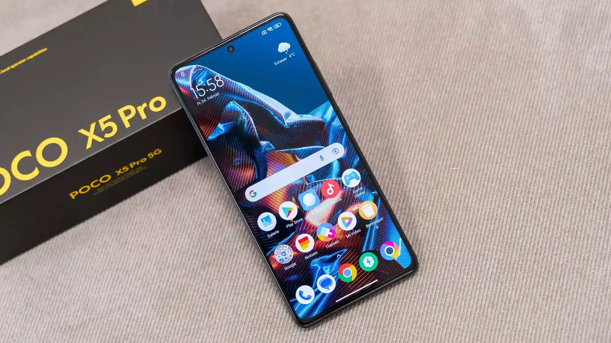 Лучший середняк Xiaomi Poco подешевел на Али. У него шикарный AMOLED-экран и 108-мегапиксельная камера