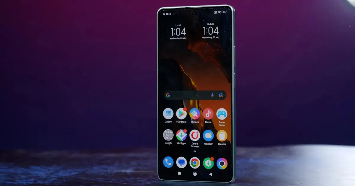 Народный флагман Xiaomi Poco внезапно подешевел в России. За такие деньги точно берем