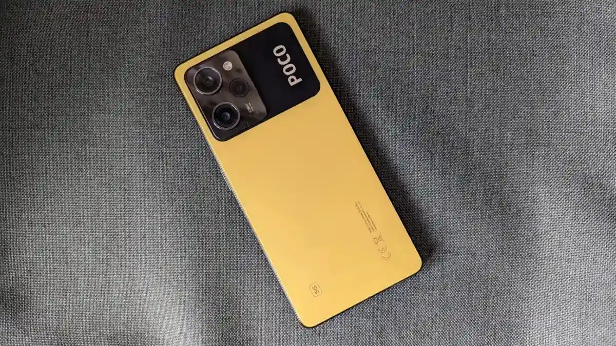 Этот Xiaomi Poco — самый сбалансированный середняк на рынке. У него крутейший экран и отличная оптика