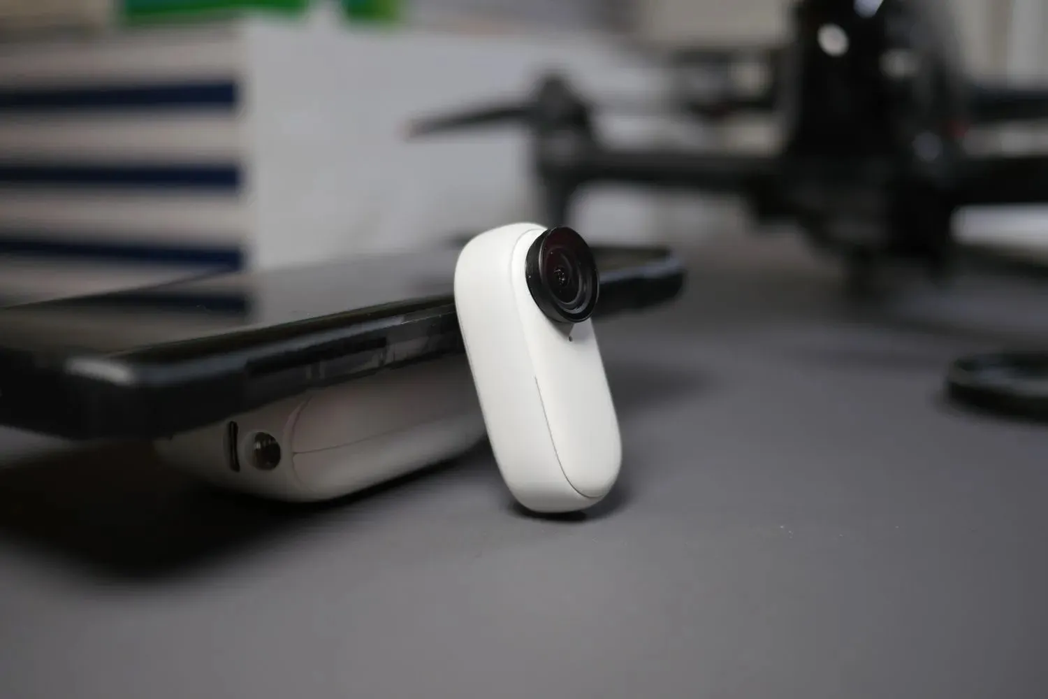 Популярную экшн-камеру Insta360 сливают с жирнейшей скидкой. Она размером с палец, но снимает круче всяких GoPro