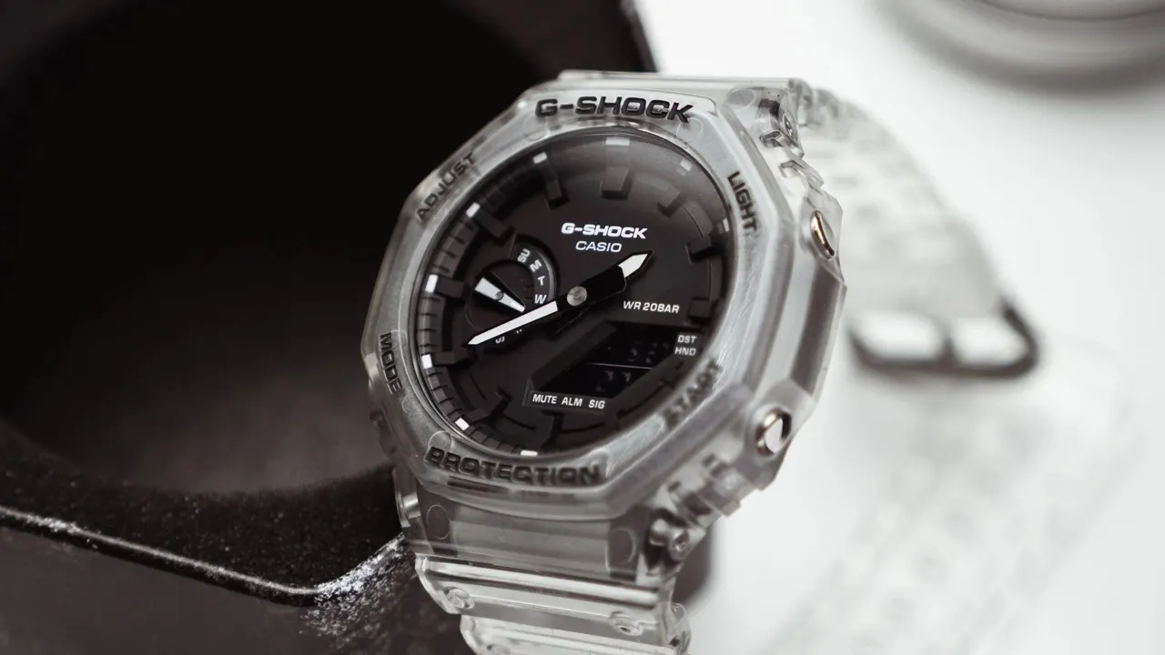 Прозрачные часы Casio G-Shock сливают по нереально низкой цене. Они просто созданы для поклонников бренда Nothing