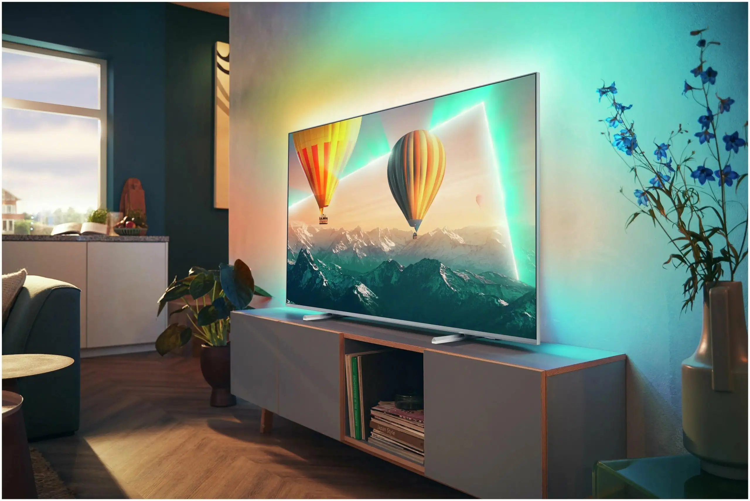 Топовый телевизор Philips отдают по отличной цене в России. Это модель с 4K и подсветкой Ambilight