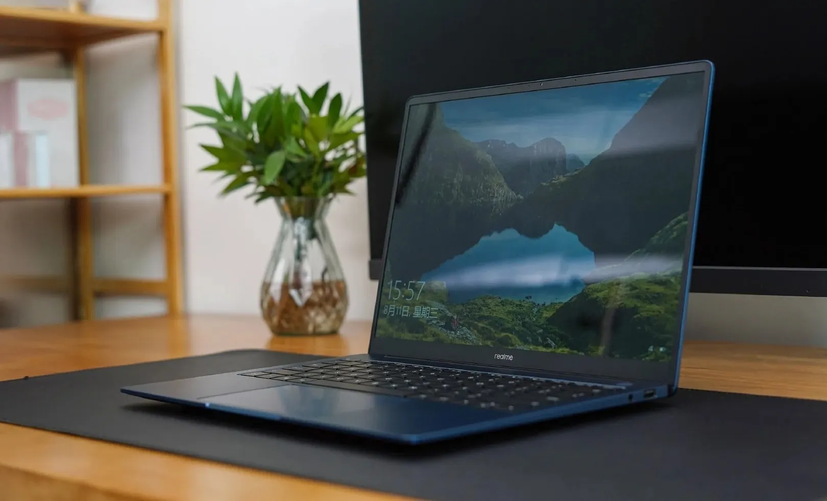 Нашли идеальный ноутбук для фотографов. Он стоит вдвое дешевле MacBook Air M1