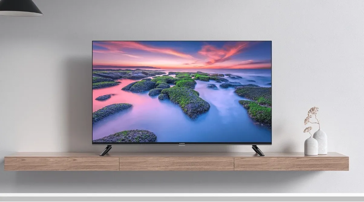 Шикарный телевизор Xiaomi Mi TV A2 сливают с жирной скидкой на Маркете. Идеальный вариант на Android TV