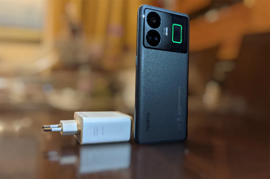 Этот Realme — главный флагман бренда. Он попал под акцию на Али