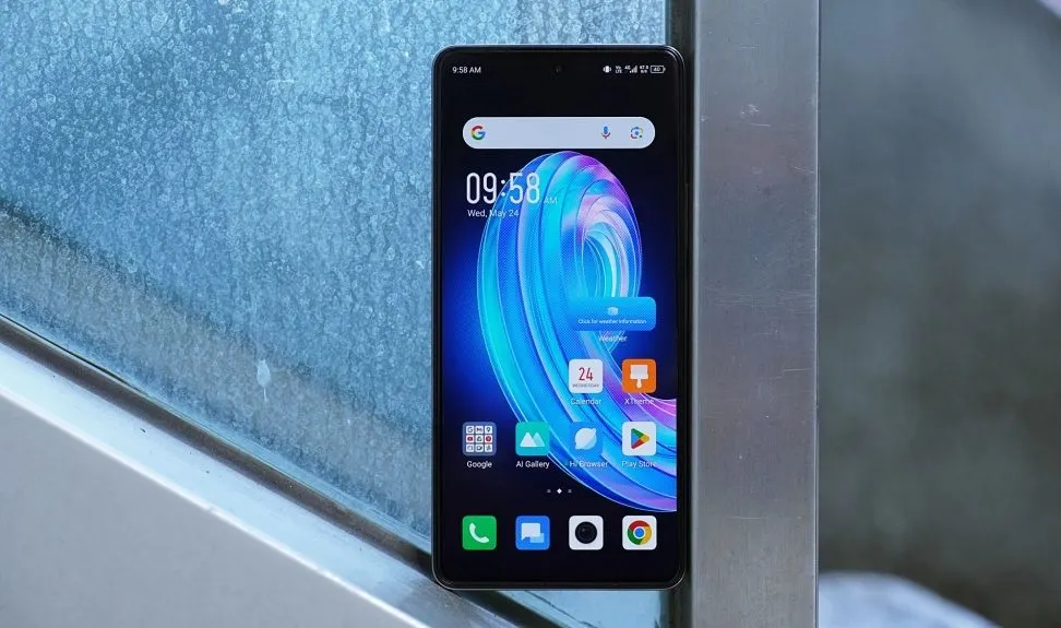«Просто классный смарт». Середняк Infinix рвет конкурентов от Xiaomi и Realme