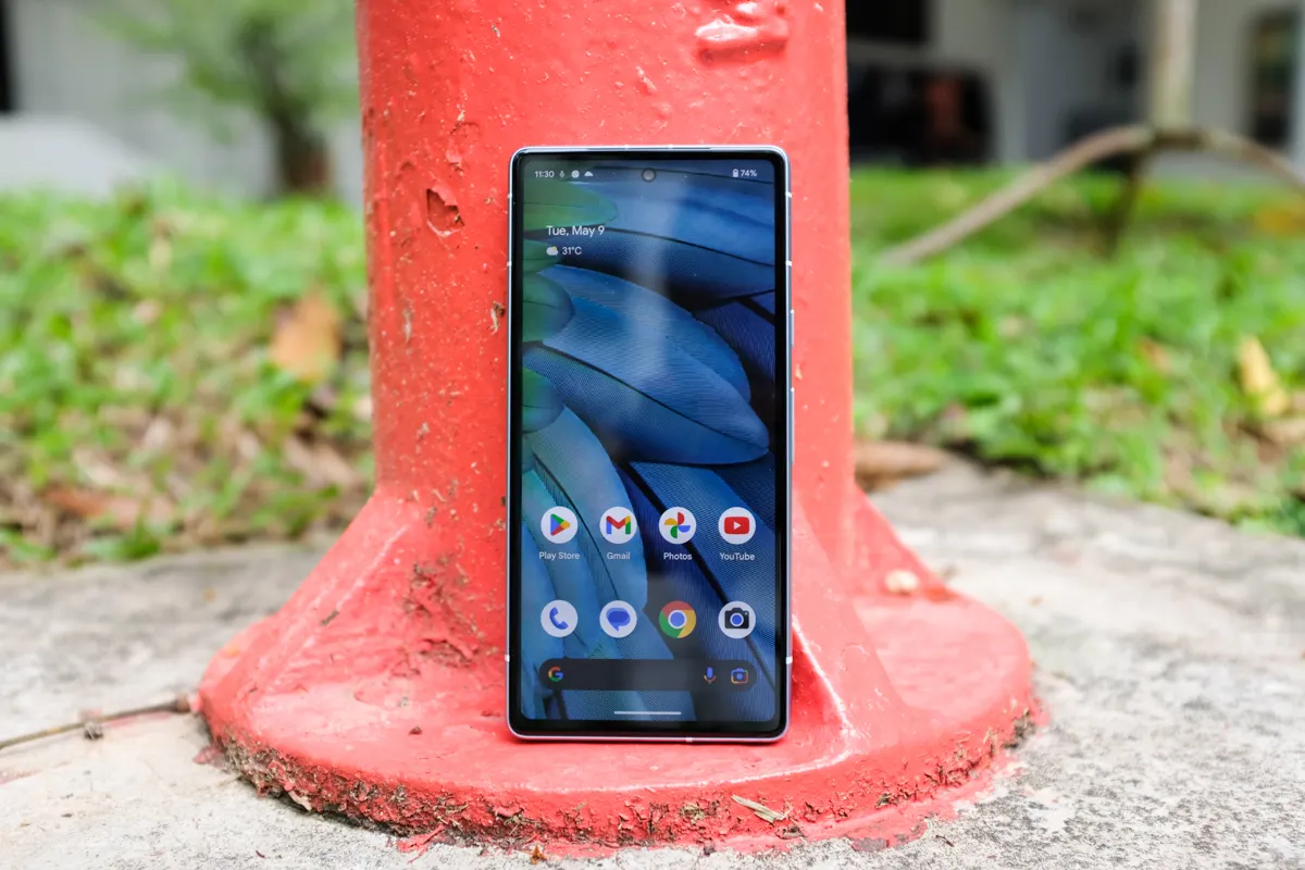 Этот Google Pixel — самый сбалансированный смартфон бренда. Мы знаем, где его забрать по минимальной цене
